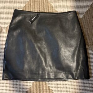 Express Black Mini Pencil Skirt for Night Out